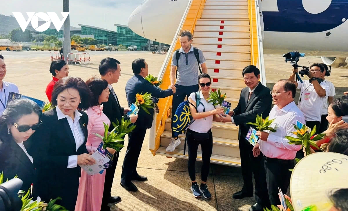 Vietnam welcomes 20 millionth international visitor in 2025